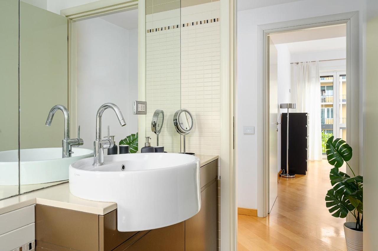 Stylish Condo Garibaldi Sempione 85M2 - Self Check-In Milano Exteriör bild