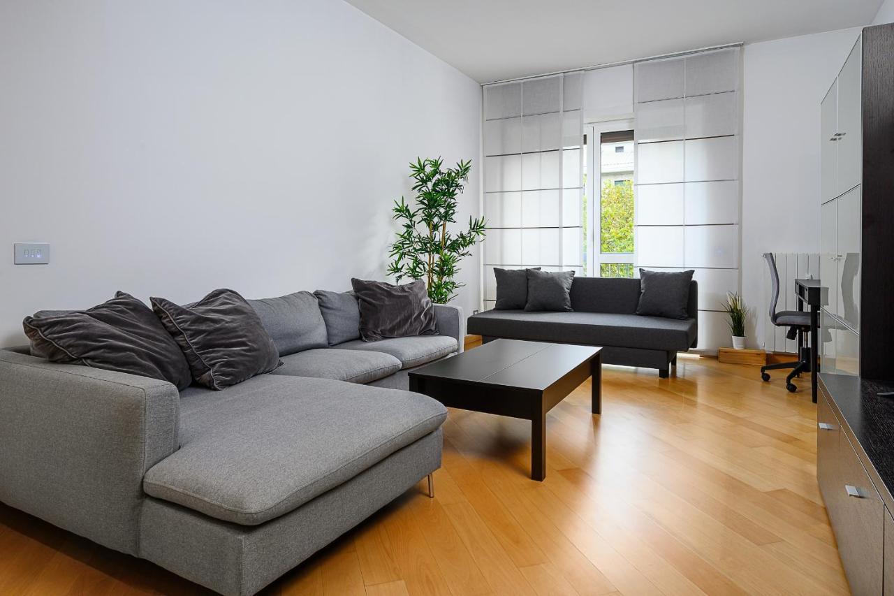 Stylish Condo Garibaldi Sempione 85M2 - Self Check-In Milano Exteriör bild